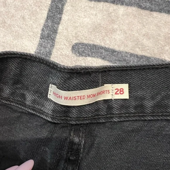 Levi’s Black Women's Denim Shorts - Picture 3 of 3